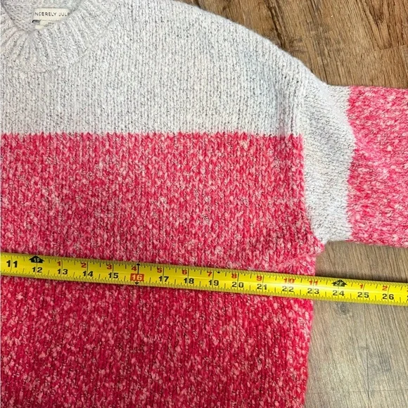 Sincerely Jules • Oversized Cropped Sweater - Picture 4 of 7